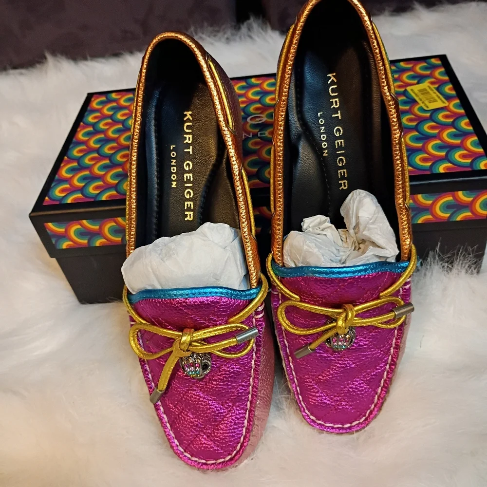 Kurt Geiger Vibrant Eagle Moccasins with Gold Bow NEW IN THE BOX - Picture 1 of 12